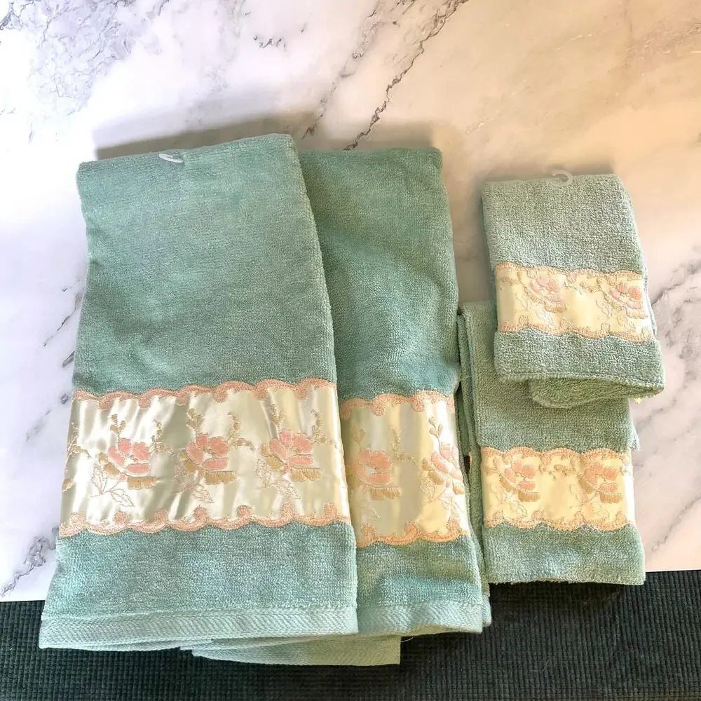 Vintage 1980s After Bath Luxury 4 Pc Towel Set Seafoam Floral Satin NOS